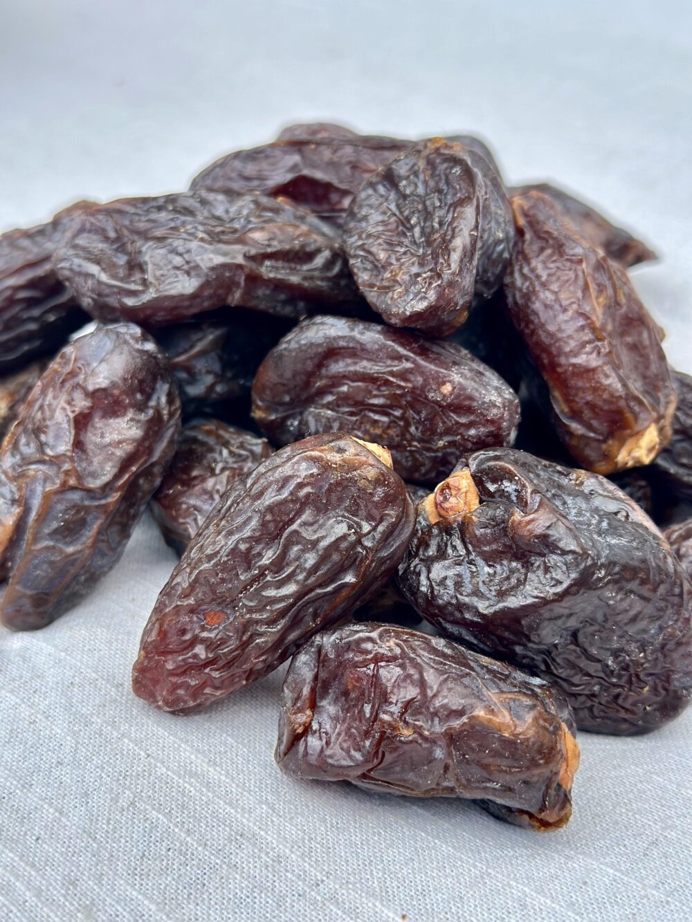 Dates - Image 5